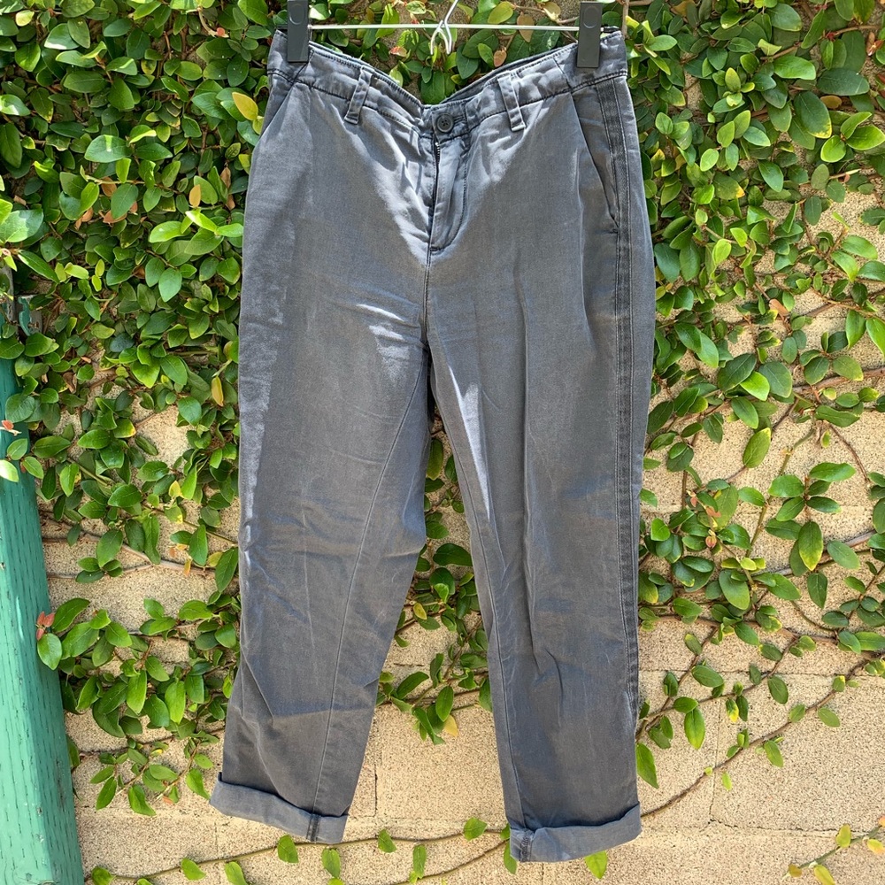 GAP | 00 Gray Girlfriend Chinos